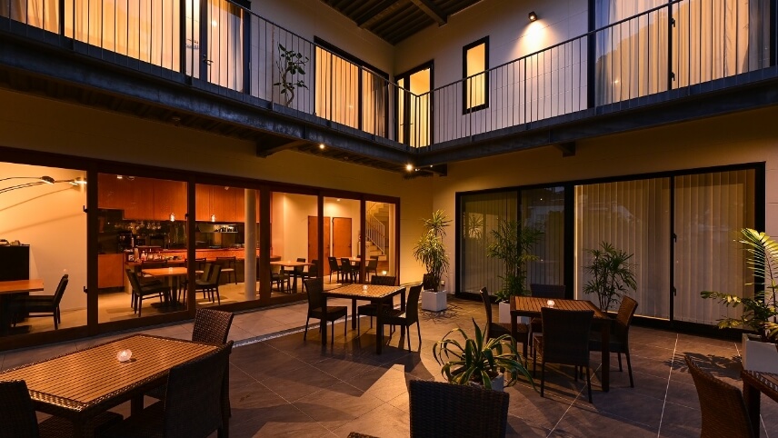 カーヌスバ ザマミ：外観